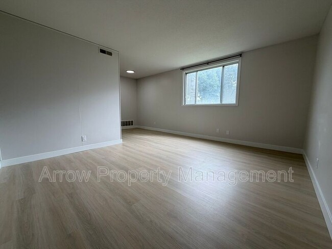 Building Photo - 3629 N 60th St