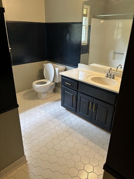 Building Photo - 3685 Timberloch Trl