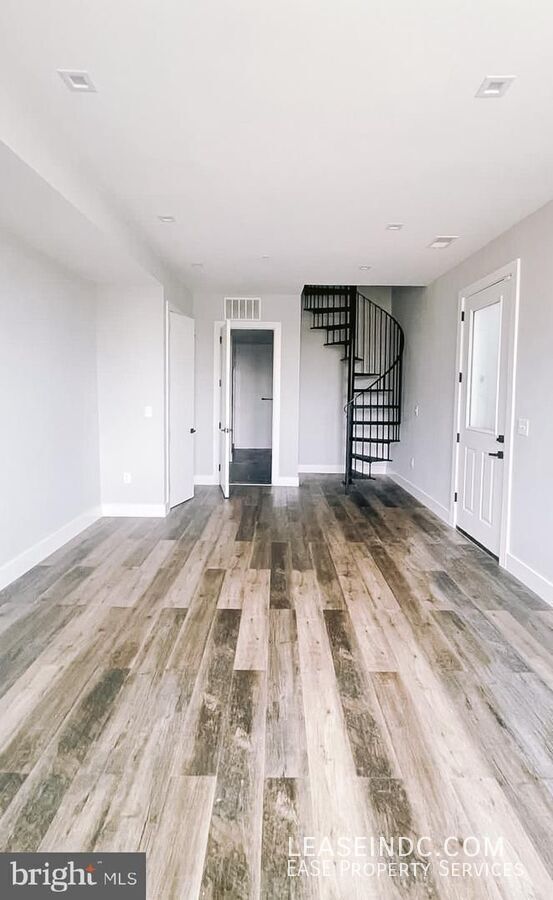 Building Photo - 1264 Holbrook Terrace NE