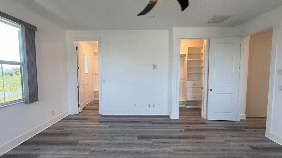 Building Photo - 12963 Alton Rd