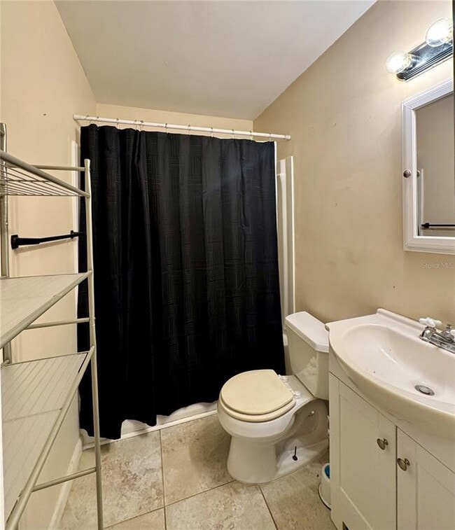 Building Photo - 22368 Panorama St