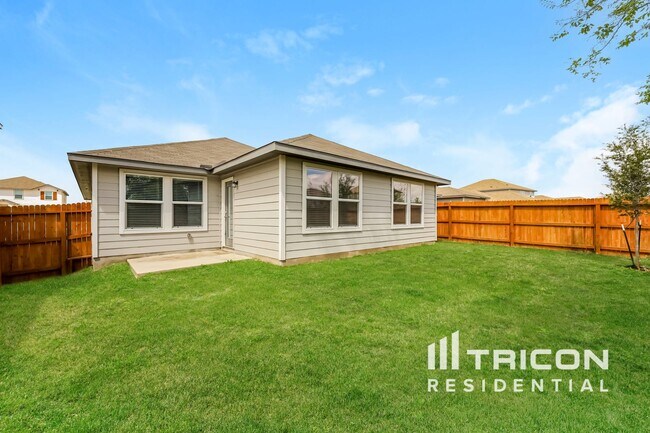 Building Photo - 13626 Paxton Blvd