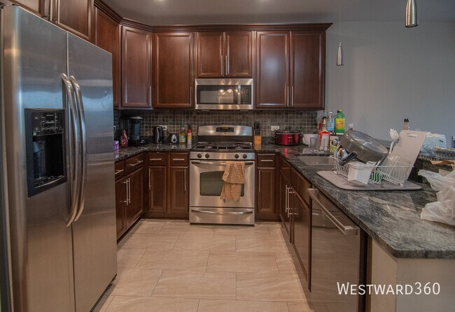 Building Photo - 4950 Western-2A