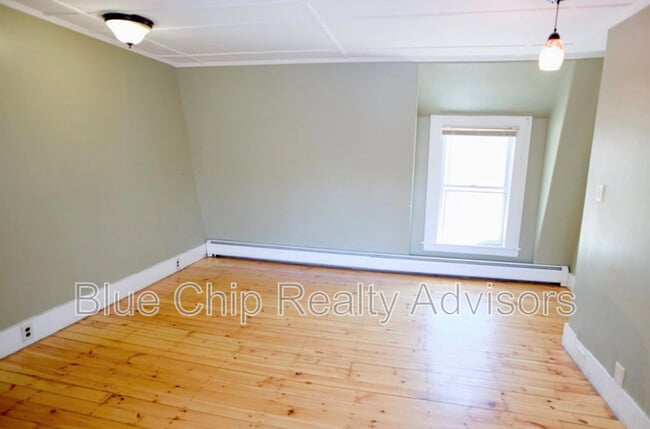 Building Photo - 114 Garvins Falls Rd