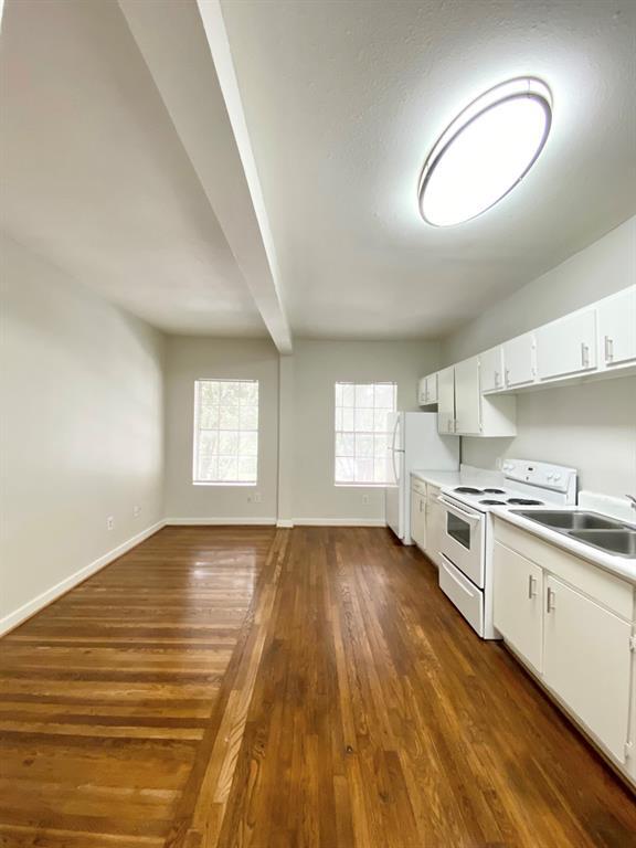 Building Photo - 4021 Mandell St