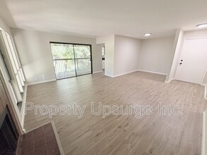 Building Photo - 2405 Sunny Ln