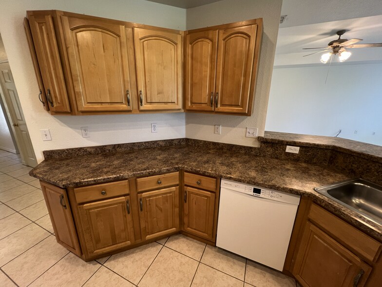 Building Photo - 8259 Cozumel Ln