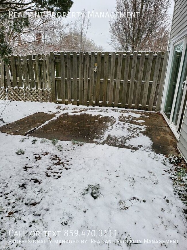 Building Photo - 3107 Glenridge Cir