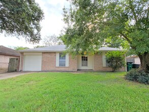 Building Photo - 14826 Weil Pl