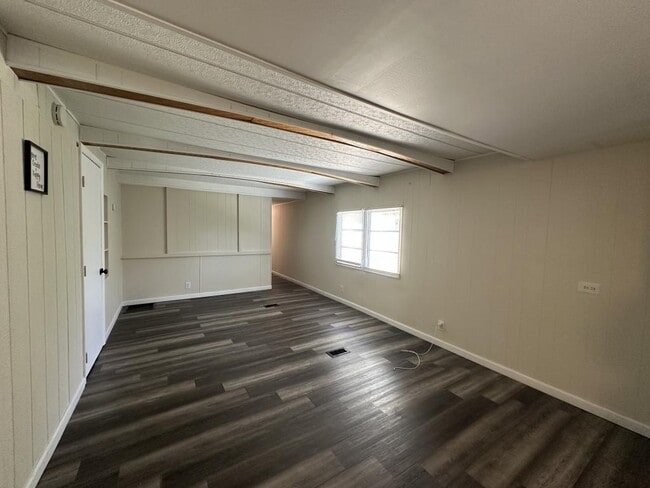 Building Photo - 5844 Sunshine Park Dr