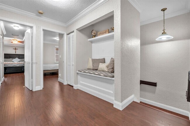 Building Photo - 10112 Royal Palm Blvd