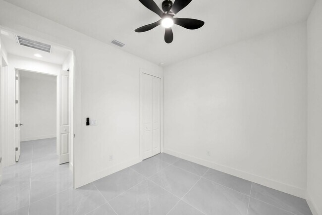 Building Photo - Be the first in occupy this 2025 constructed home in the city of North Port,FL! Qualify for a dep...