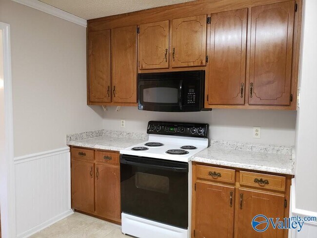 Building Photo - 132 Raleigh Way