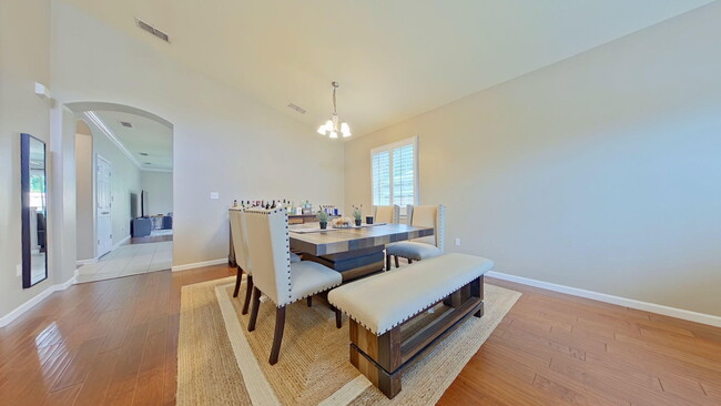 Building Photo - 858 Solimar Way
