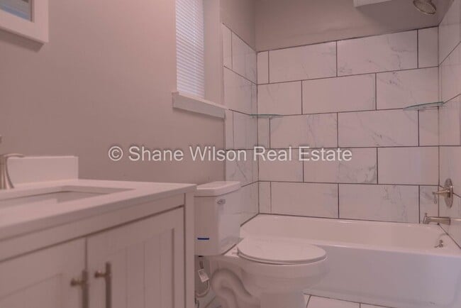 Building Photo - 7609 Holiday Hills Dr