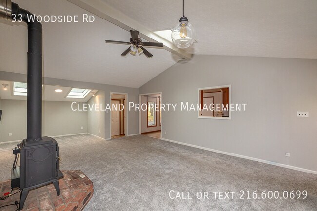 Building Photo - 33 Woodside Rd