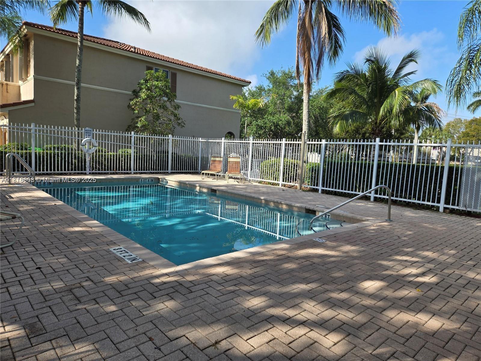 Building Photo - 129 Riverwalk Cir