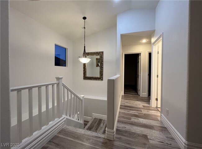 Building Photo - 259 Dogleg Dr