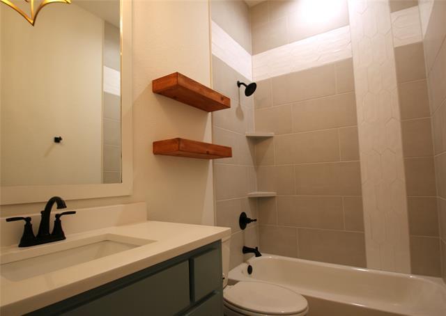 Building Photo - 941 Tesslynn Ave