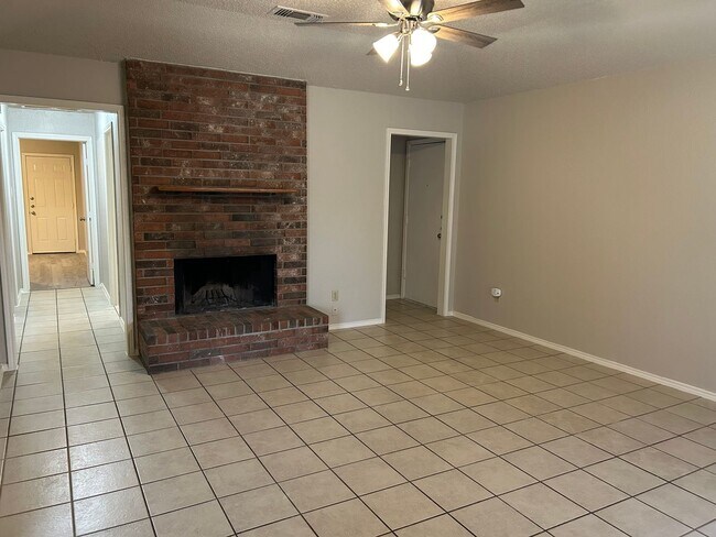 Building Photo - 4508 Compass Ct