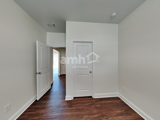 Building Photo - 5243 Blue Mountain Dr