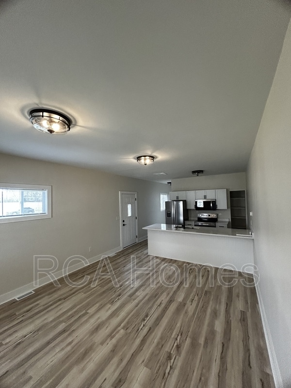 Building Photo - 3453 E 26th St