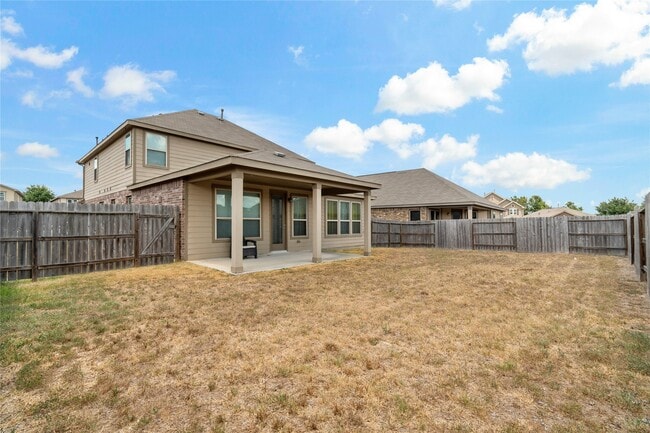 Building Photo - 25435 Autumn Woods Dr