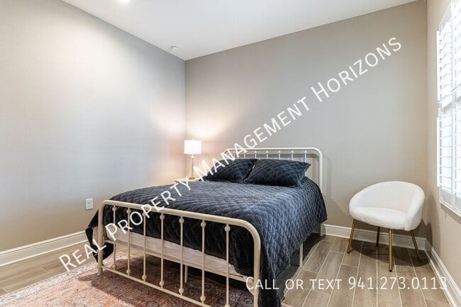 Building Photo - 2321 Blue Mahoe Ln