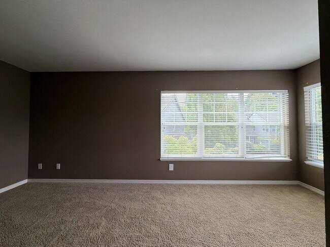 Building Photo - 9605 NW Miller Hill Dr
