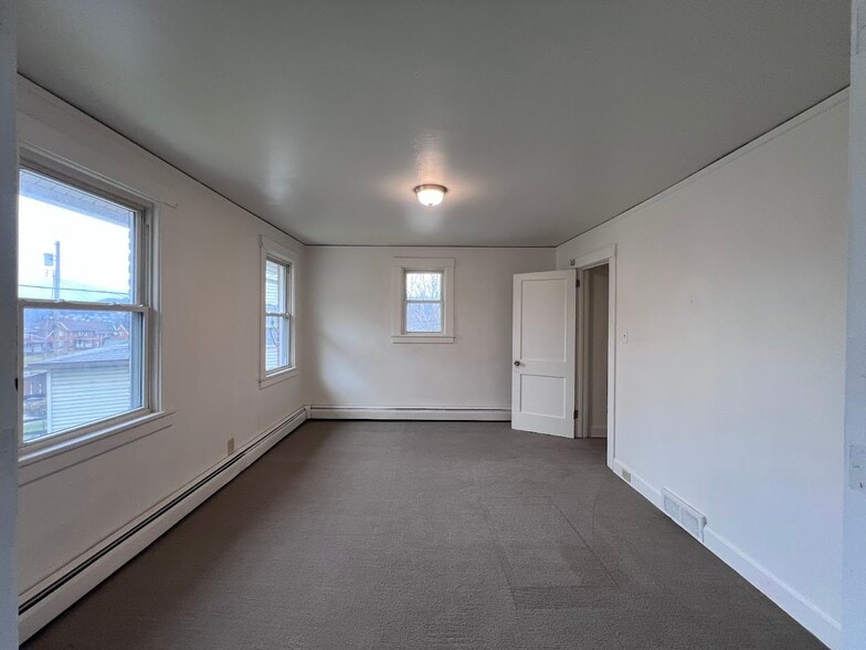 Building Photo - 188 Pennsylvania Ave