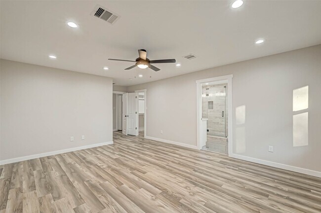 Building Photo - 2111 Nina Lee Ln