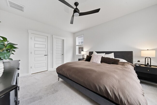 Building Photo - 313 Gingerwood Ln