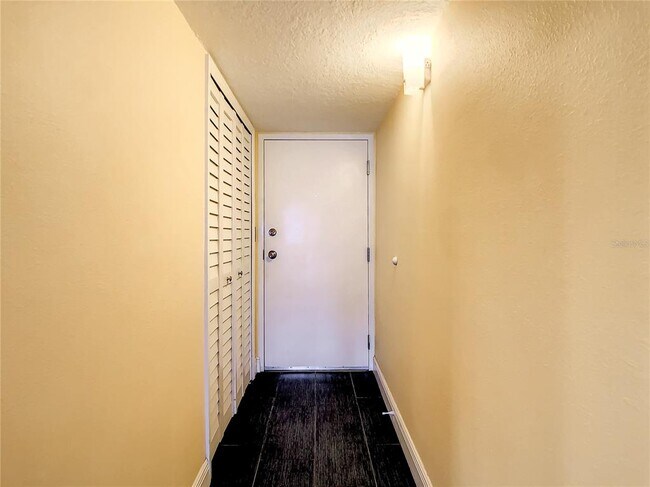 Building Photo - 15462 Gulf Blvd