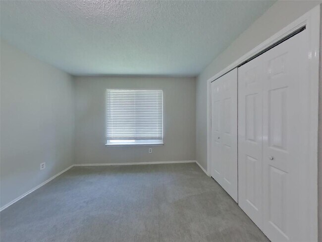 Building Photo - 24018 Spring Sunset Dr