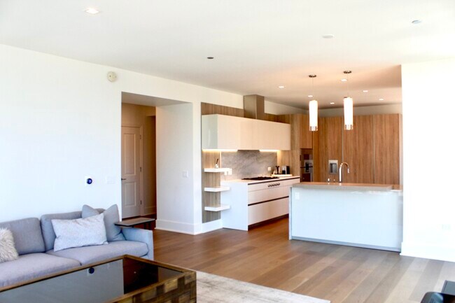 Building Photo - 363 E Wacker Dr