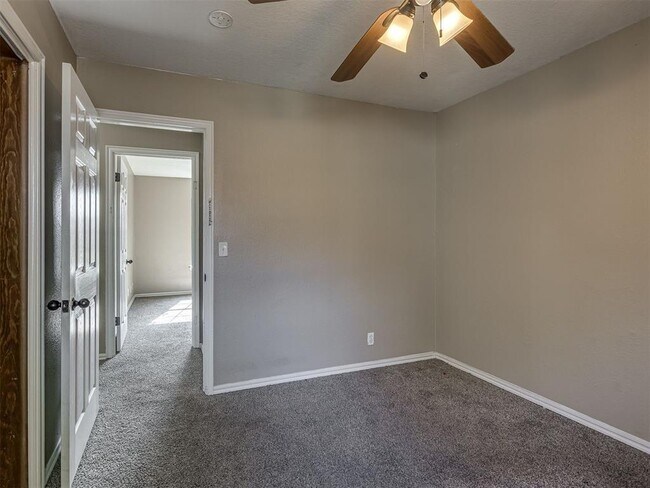 Building Photo - 2131 Jazzman Dr