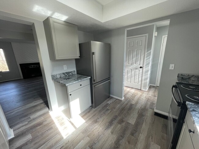 Building Photo - 2BD/1.5BA Townhome ~ Westerville Schools ~ 1 car garage ! Move In Now!