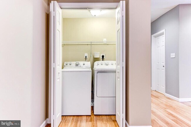 Building Photo - 737 Morton St NW