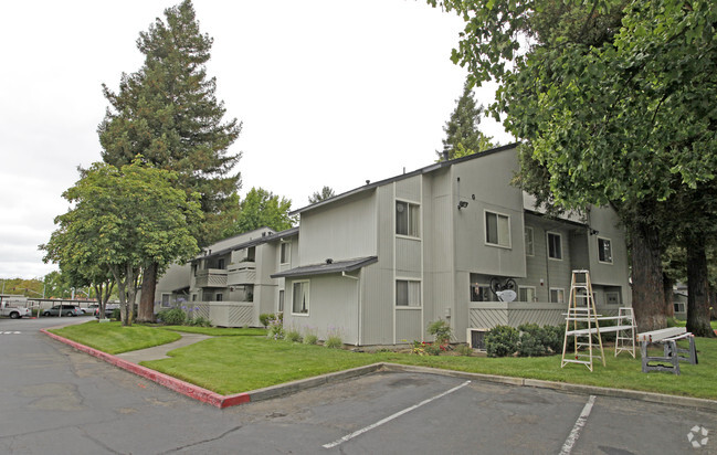 Primary Photo - Walnut Grove Apartments