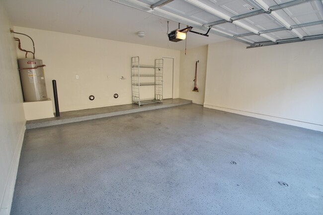 Building Photo - 1319 S Sabino Dr