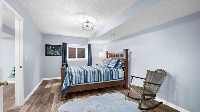 Building Photo - 15390 Paddington Cir