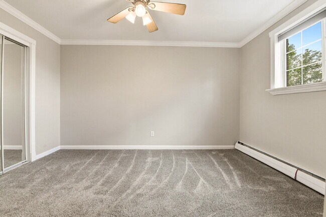 Building Photo - $1,320.95 with $300 off the first month's rent, 1 Beds - 1 Bath, Condo in Denver with Onsite Laun...
