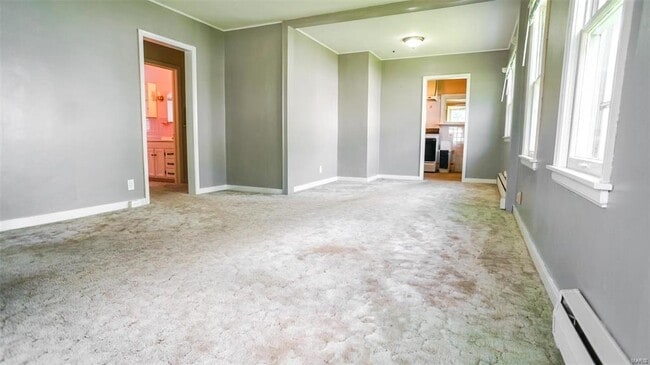 Building Photo - 1605 N Cedar St