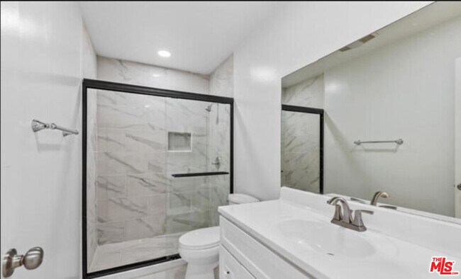 Building Photo - 6798 Las Olas Way