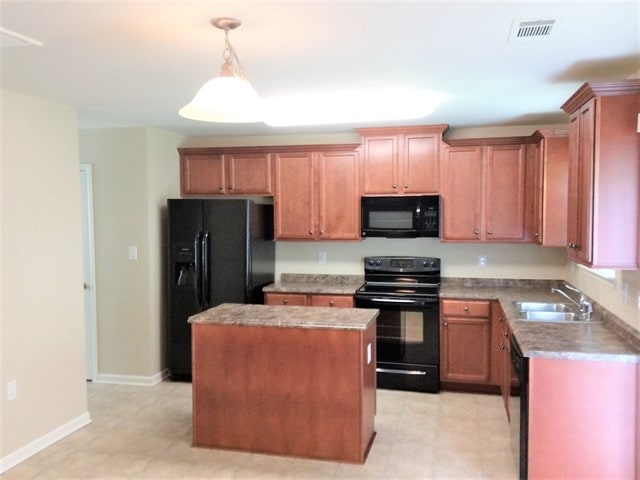 Building Photo - 211 Lindpoint Ln