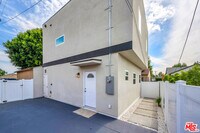 Building Photo - 6625 Duchess Dr