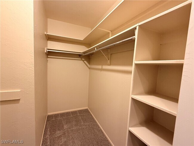 Building Photo - 4211 SE 19th Pl