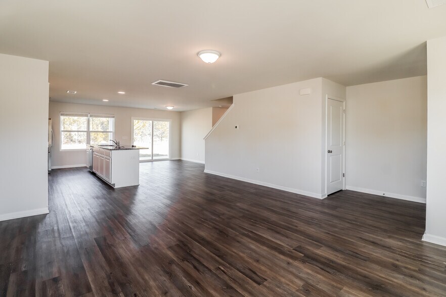 Building Photo - 132 Tondee Wy