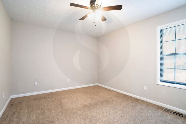 Building Photo - 2BR/1.5BA Townhome Near Downtown Snellville!