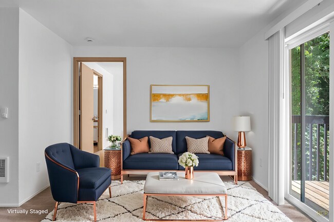 Building Photo - ** MOVE IN SPECIAL ** $500 OFF FIRST MONTH...